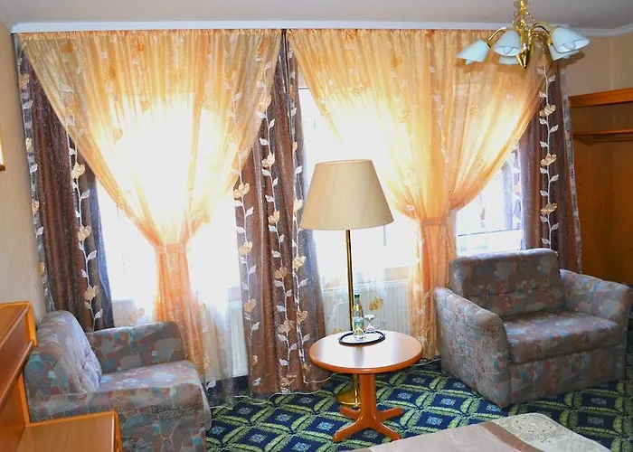 Zum Goldenen Hirsch Hotel 3*