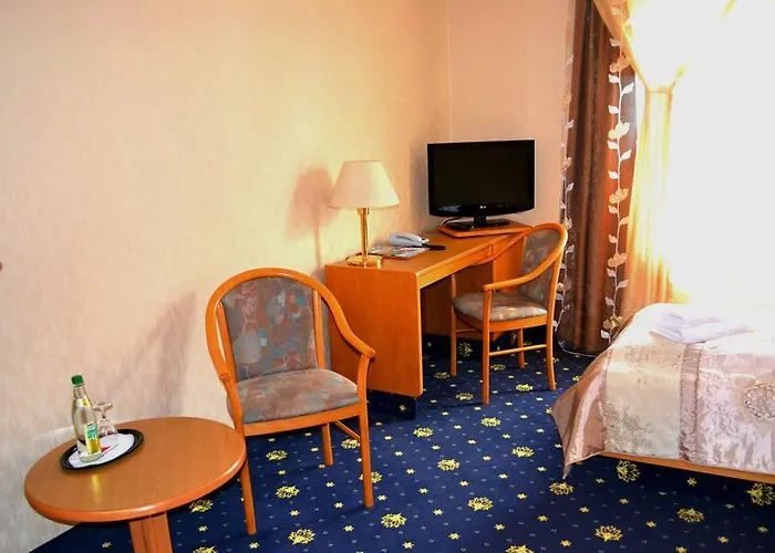 Hotel Zum Goldenen Hirsch 3*